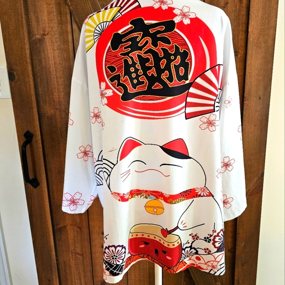 LAI MENG FIVE CATS KIMONO.  WHITE WITH CAT DETAIL ON BACK - Picture 1 of 7